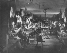 興南収容所内部の写真(クリックで拡大表示) 興南収容所内部の写真