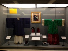 御聖婚式の礼服(クリックで拡大表示) 御聖婚式の礼服