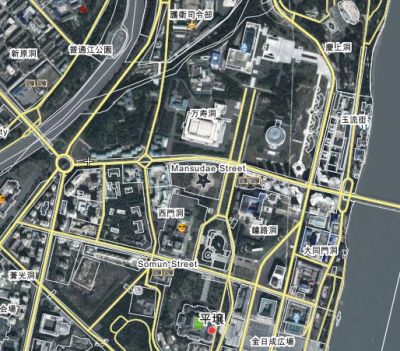 Wikimapiaで見た現在の平壌-万寿台議事堂の位置 Wikimapiaで見た現在の平壌-万寿台議事堂の位置